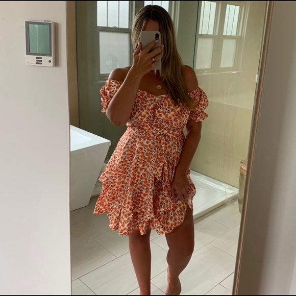 Dress - Picture 1 of 2